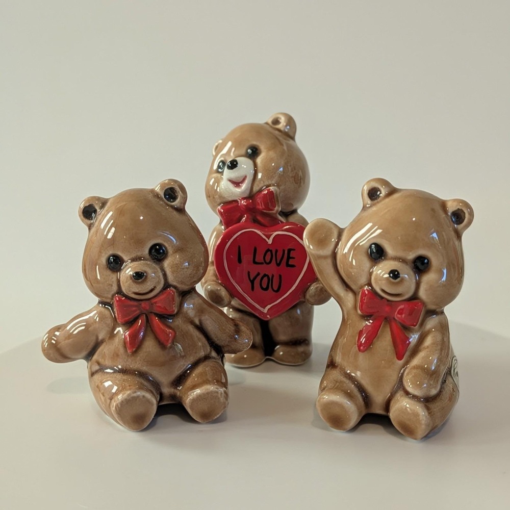 Vintage Norcrest Teddy Bears Miniature Salt & Peppers & Figurine I Love You